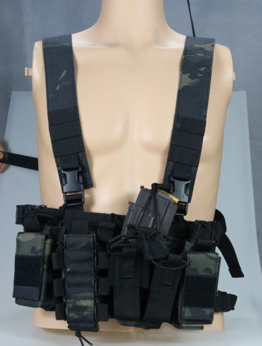 Multifunctional equipment D3 tactical vest